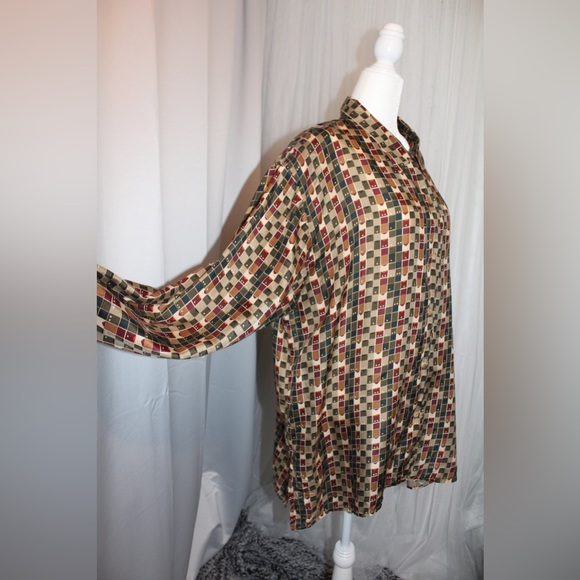 Stunt Collections Blouse - Picture 2 of 6